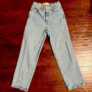 Universal Thread Jeans